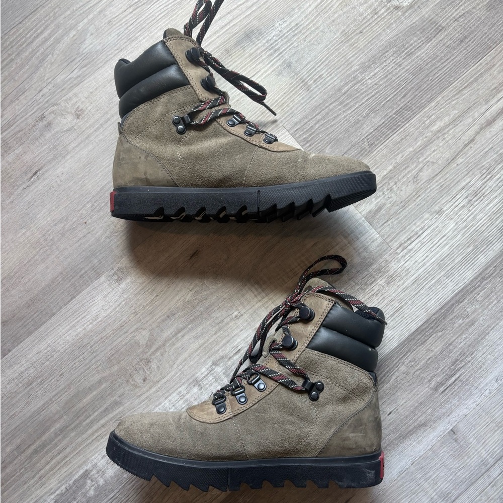 Sorel Tan and Black Rugged Boots for Outdoor Adventures